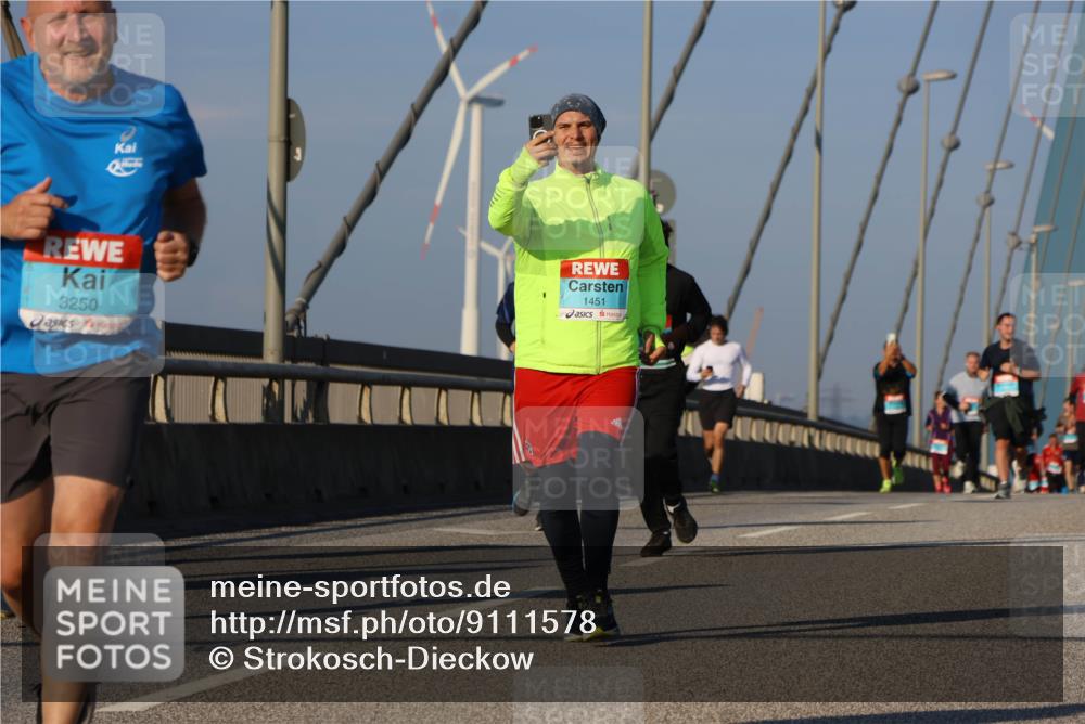 03.10.2025 - Köhlbrandbrückenlauf Strokosch-Dieckow http://msf.ph/oto/9111578 03.10.2025 09:44:21 Position 2 3250, 1451 meine-sportfotos.de
