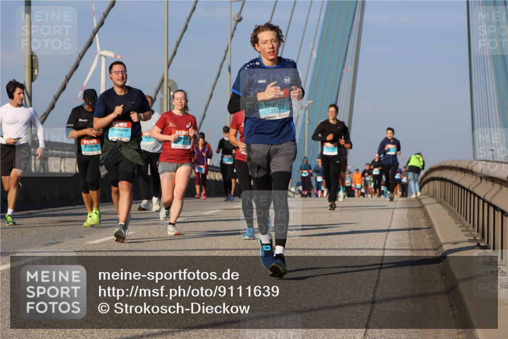 03.10.2025 - Köhlbrandbrückenlauf Strokosch-Dieckow http://msf.ph/oto/9111639 03.10.2025 09:44:34 Position 2 3379, 1506, 1333 meine-sportfotos.de