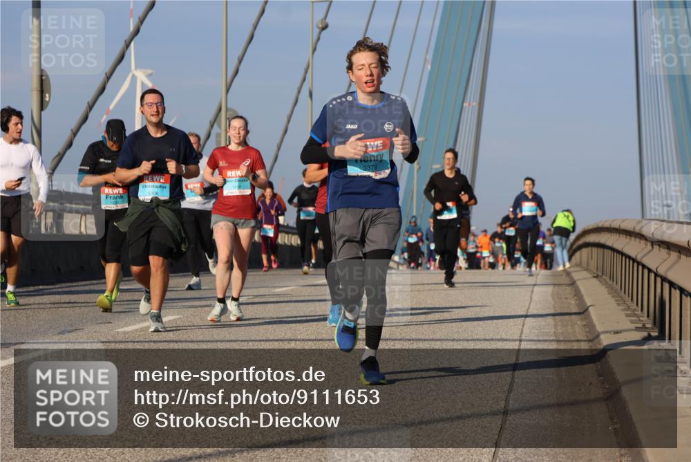 03.10.2025 - Köhlbrandbrückenlauf Strokosch-Dieckow http://msf.ph/oto/9111653 03.10.2025 09:44:34 Position 2 1410, 3379, 1506 meine-sportfotos.de