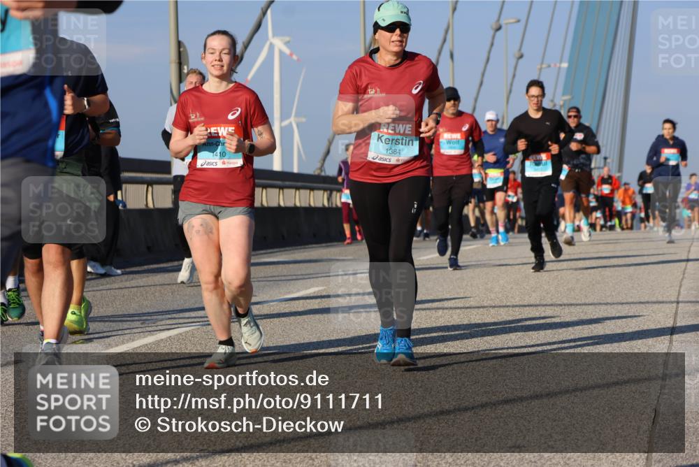 03.10.2025 - Köhlbrandbrückenlauf Strokosch-Dieckow http://msf.ph/oto/9111711 03.10.2025 09:44:37 Position 2 1410, 1384 meine-sportfotos.de