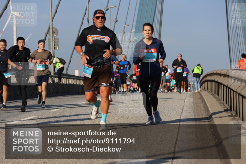 03.10.2025 - Köhlbrandbrückenlauf Strokosch-Dieckow http://msf.ph/oto/9111794 03.10.2025 09:44:44 Position 2 1722, 16, 3838 meine-sportfotos.de