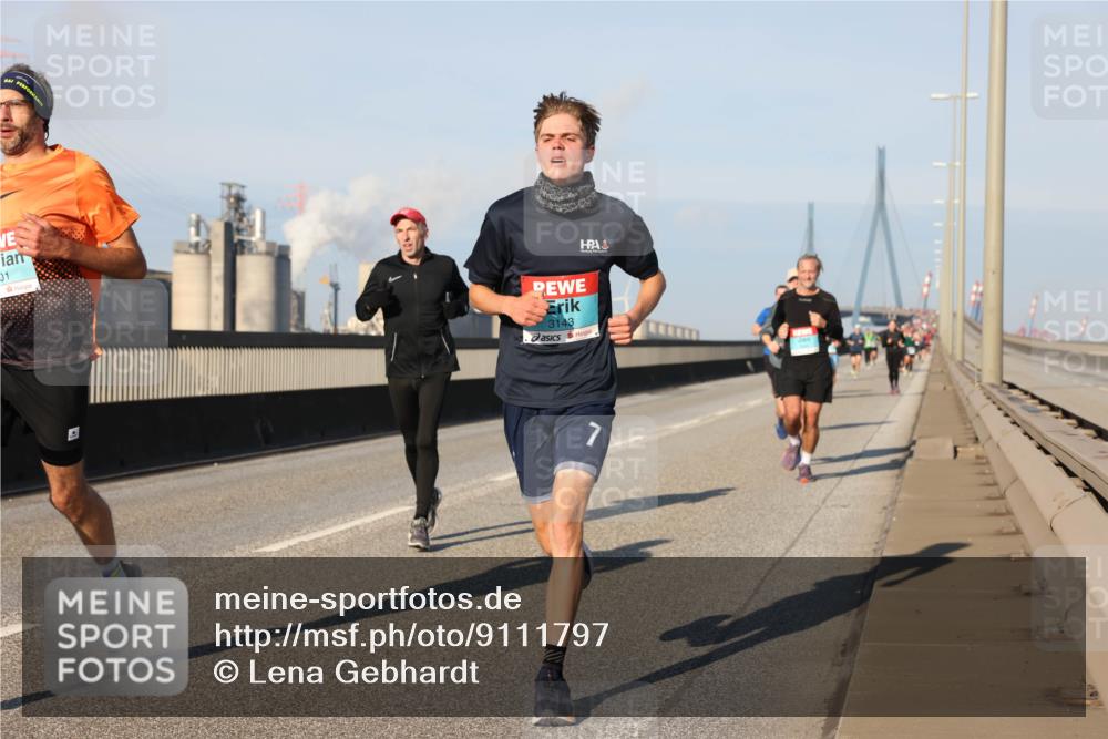 03.10.2025 - Köhlbrandbrückenlauf Lena Gebhardt http://msf.ph/oto/9111797 03.10.2025 09:42:06 Position 2 01, 3143, 7 meine-sportfotos.de