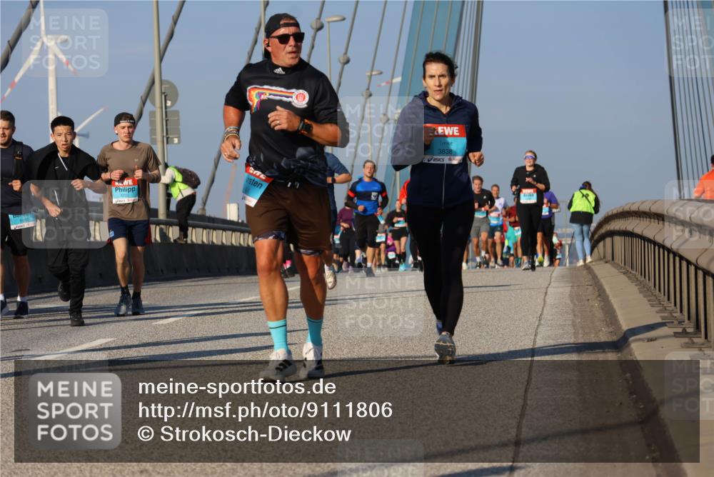 03.10.2025 - Köhlbrandbrückenlauf Strokosch-Dieckow http://msf.ph/oto/9111806 03.10.2025 09:44:44 Position 2 1680, 1722, 3838 meine-sportfotos.de