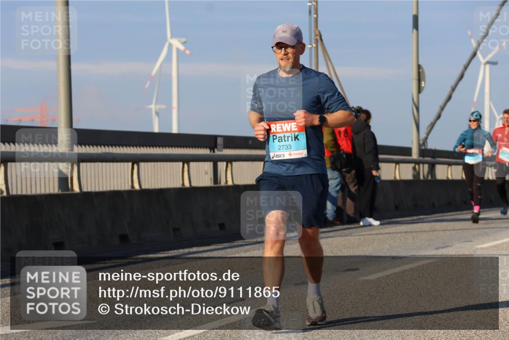 03.10.2025 - Köhlbrandbrückenlauf Strokosch-Dieckow http://msf.ph/oto/9111865 03.10.2025 09:44:52 Position 2 2733 meine-sportfotos.de