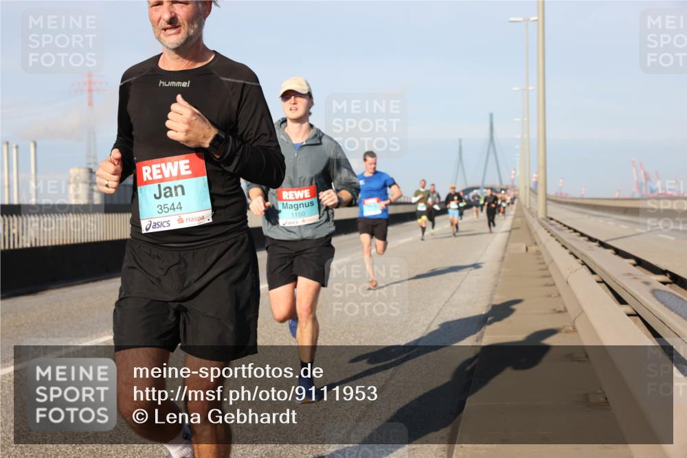 03.10.2025 - Köhlbrandbrückenlauf Lena Gebhardt http://msf.ph/oto/9111953 03.10.2025 09:42:10 Position 2 3544, 1150 meine-sportfotos.de