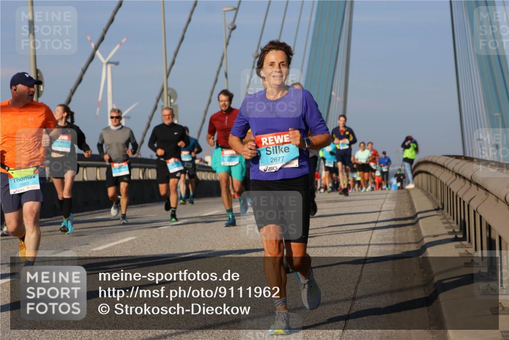 03.10.2025 - Köhlbrandbrückenlauf Strokosch-Dieckow http://msf.ph/oto/9111962 03.10.2025 09:45:03 Position 2 2983, 2677 meine-sportfotos.de