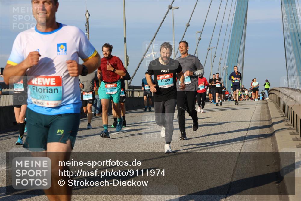 03.10.2025 - Köhlbrandbrückenlauf Strokosch-Dieckow http://msf.ph/oto/9111974 03.10.2025 09:45:07 Position 2 3361, 3071, 1336 meine-sportfotos.de