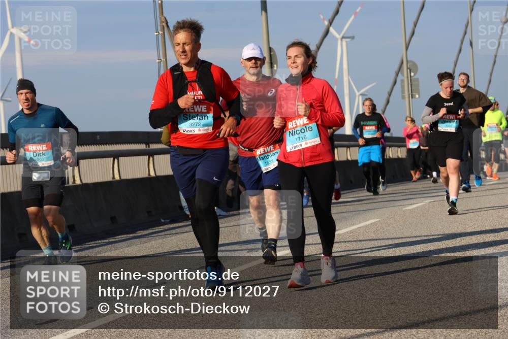 03.10.2025 - Köhlbrandbrückenlauf Strokosch-Dieckow http://msf.ph/oto/9112027 03.10.2025 09:45:11 Position 2 1200, 3272, 1532, 153, 1716, 1335 meine-sportfotos.de