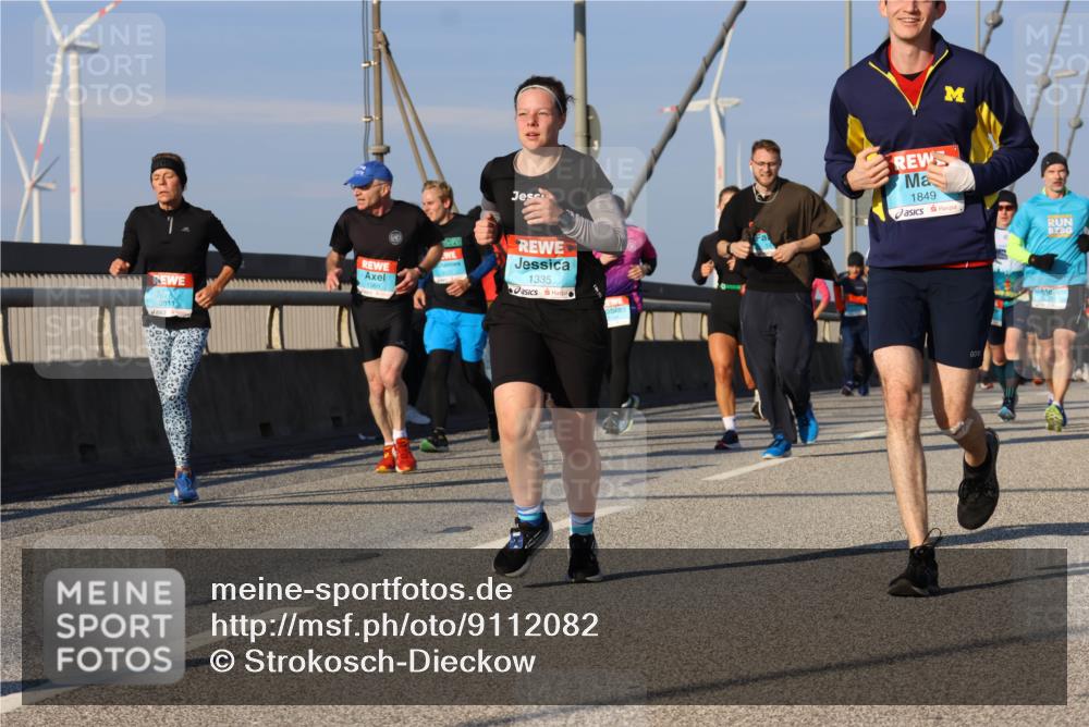 03.10.2025 - Köhlbrandbrückenlauf Strokosch-Dieckow http://msf.ph/oto/9112082 03.10.2025 09:45:15 Position 2 1369, 1335, 1849 meine-sportfotos.de