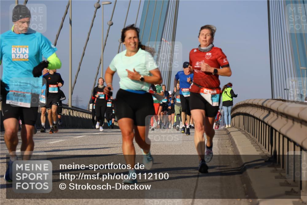 03.10.2025 - Köhlbrandbrückenlauf Strokosch-Dieckow http://msf.ph/oto/9112100 03.10.2025 09:45:19 Position 2 2776 meine-sportfotos.de