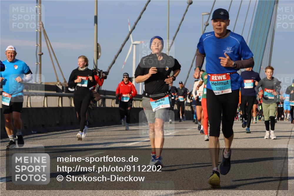 03.10.2025 - Köhlbrandbrückenlauf Strokosch-Dieckow http://msf.ph/oto/9112202 03.10.2025 09:45:30 Position 2 218, 3493, 3261 meine-sportfotos.de