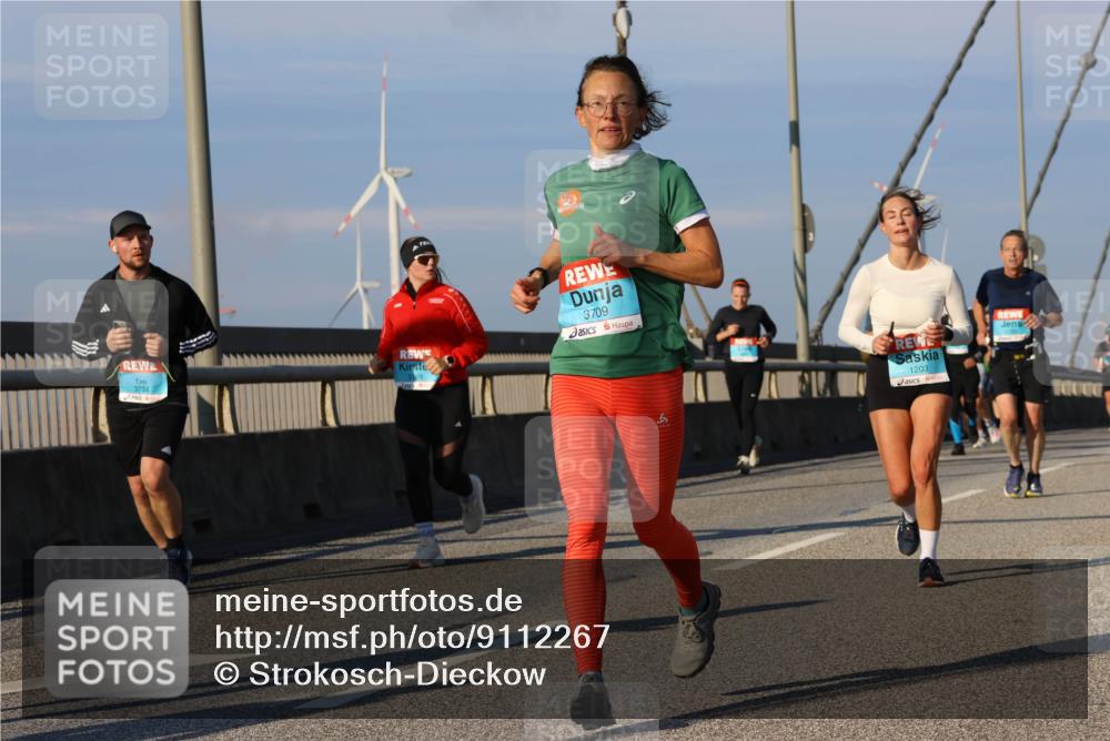 03.10.2025 - Köhlbrandbrückenlauf Strokosch-Dieckow http://msf.ph/oto/9112267 03.10.2025 09:45:35 Position 2 3734, 3709, 50, 1203 meine-sportfotos.de