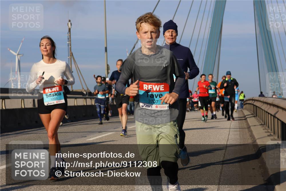03.10.2025 - Köhlbrandbrückenlauf Strokosch-Dieckow http://msf.ph/oto/9112308 03.10.2025 09:45:37 Position 2 1203, 3707 meine-sportfotos.de