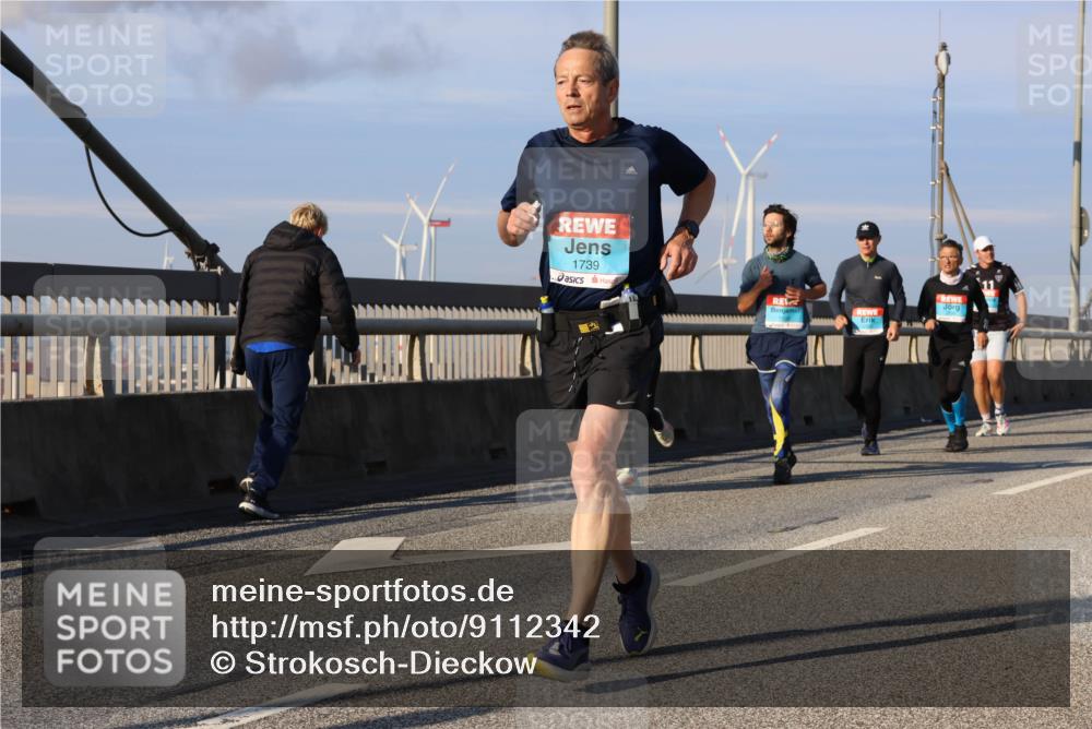 03.10.2025 - Köhlbrandbrückenlauf Strokosch-Dieckow http://msf.ph/oto/9112342 03.10.2025 09:45:40 Position 2 1739 meine-sportfotos.de