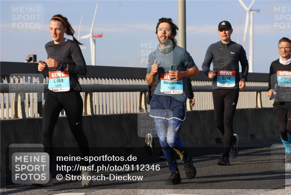 03.10.2025 - Köhlbrandbrückenlauf Strokosch-Dieckow http://msf.ph/oto/9112346 03.10.2025 09:45:41 Position 2 1656, 1508, 2735, 2736 meine-sportfotos.de