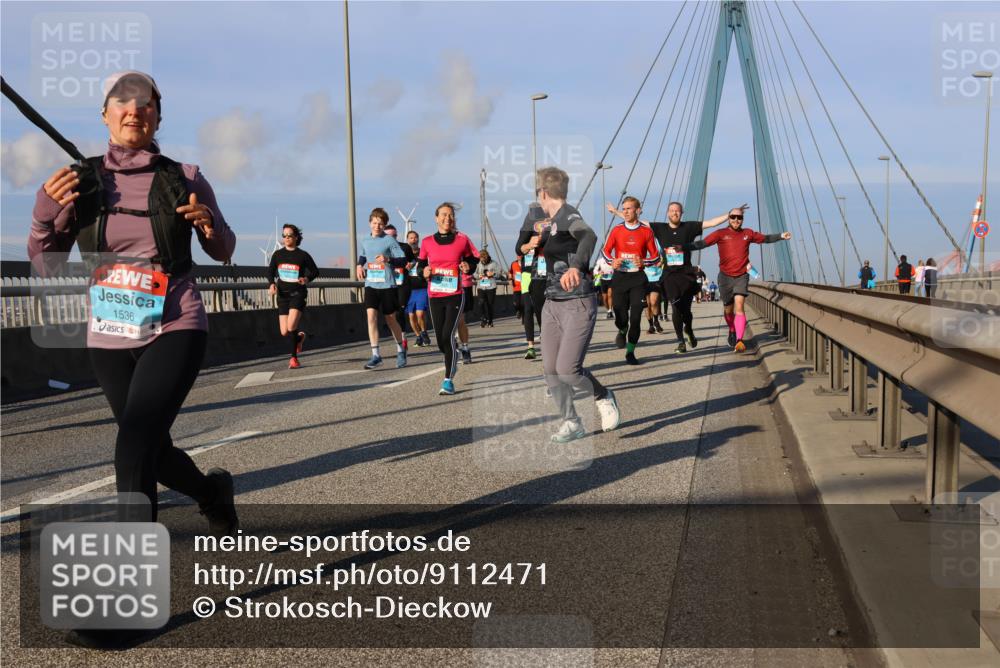 03.10.2025 - Köhlbrandbrückenlauf Strokosch-Dieckow http://msf.ph/oto/9112471 03.10.2025 09:45:53 Position 2 1536 meine-sportfotos.de