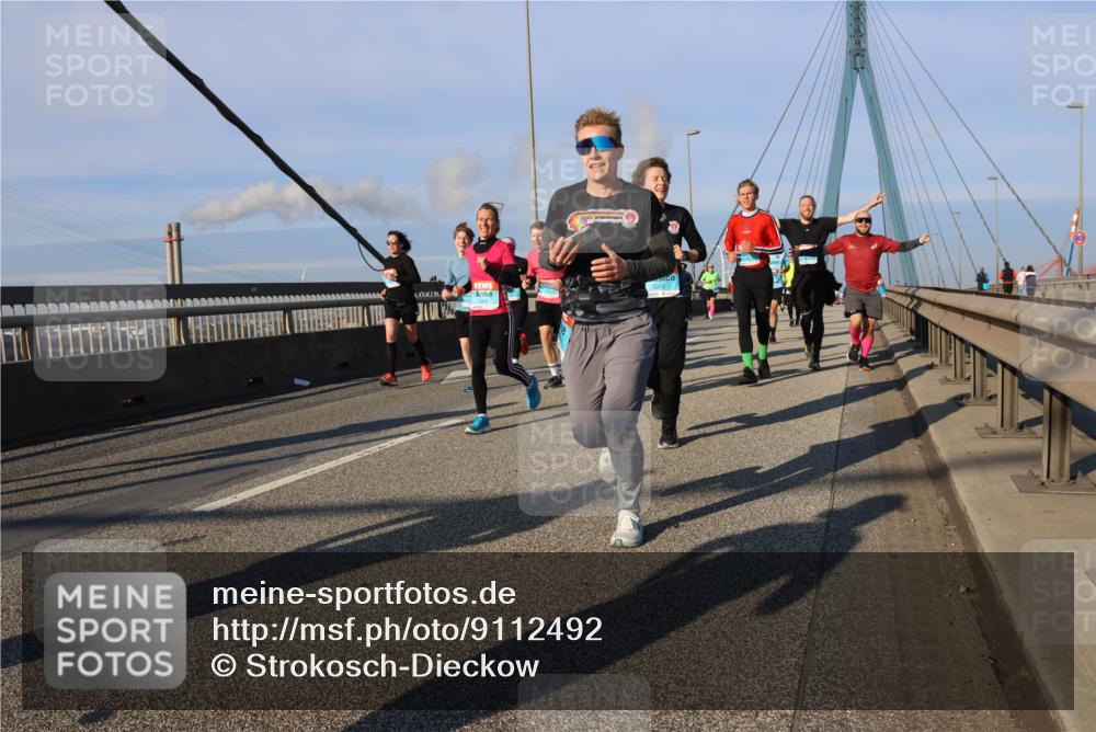 03.10.2025 - Köhlbrandbrückenlauf Strokosch-Dieckow http://msf.ph/oto/9112492 03.10.2025 09:45:54 Position 2 3010 meine-sportfotos.de