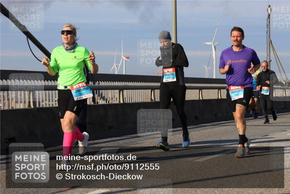 03.10.2025 - Köhlbrandbrückenlauf Strokosch-Dieckow http://msf.ph/oto/9112555 03.10.2025 09:46:01 Position 2 2821, 3380, 2990 meine-sportfotos.de