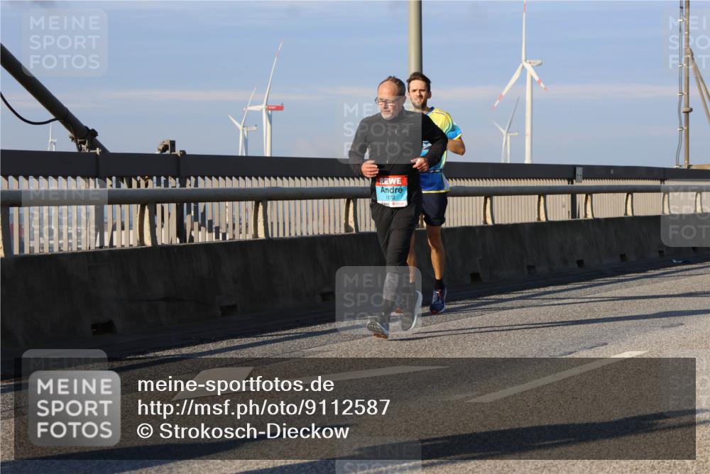 03.10.2025 - Köhlbrandbrückenlauf Strokosch-Dieckow http://msf.ph/oto/9112587 03.10.2025 09:46:04 Position 2  meine-sportfotos.de
