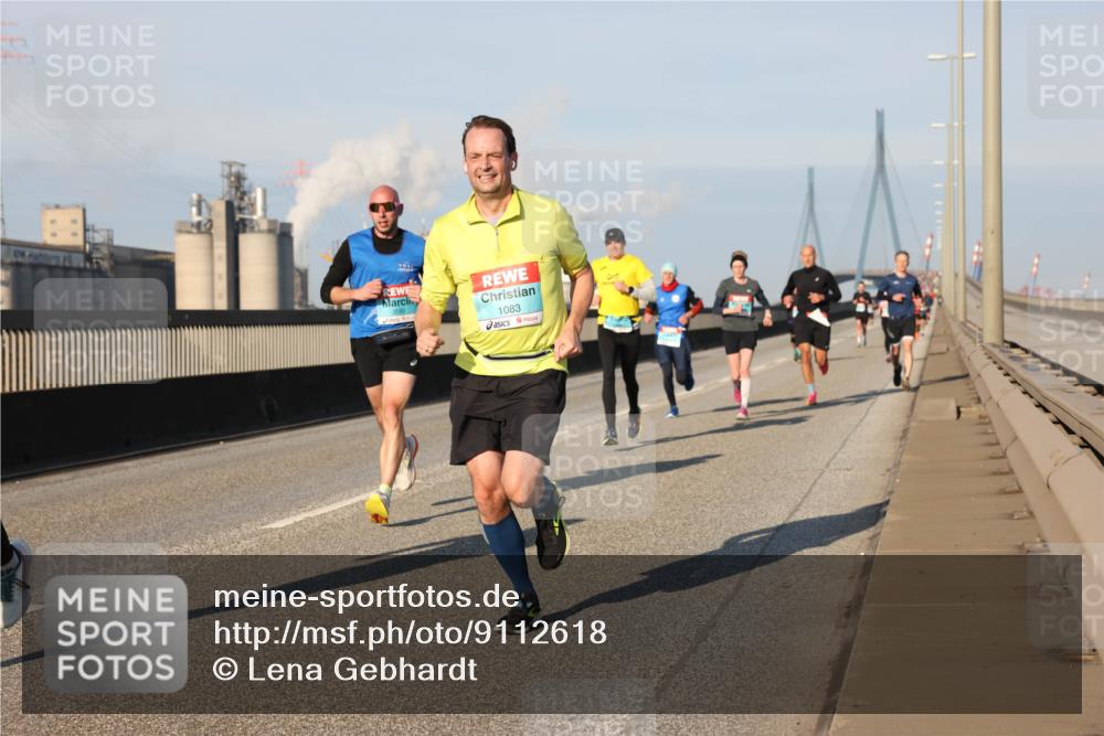 03.10.2025 - Köhlbrandbrückenlauf Lena Gebhardt http://msf.ph/oto/9112618 03.10.2025 09:42:30 Position 2 1083 meine-sportfotos.de