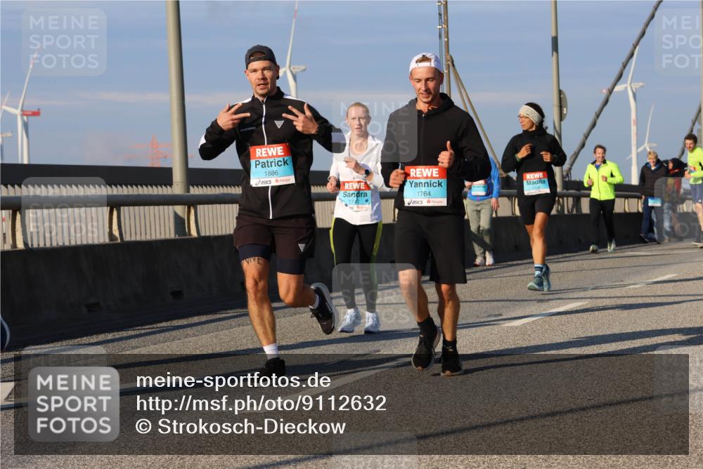 03.10.2025 - Köhlbrandbrückenlauf Strokosch-Dieckow http://msf.ph/oto/9112632 03.10.2025 09:46:05 Position 2 1886, 1764 meine-sportfotos.de
