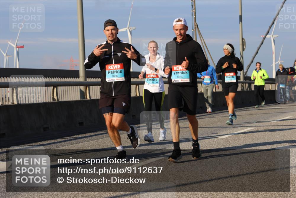 03.10.2025 - Köhlbrandbrückenlauf Strokosch-Dieckow http://msf.ph/oto/9112637 03.10.2025 09:46:05 Position 2 1886, 1742, 1764, 1338 meine-sportfotos.de
