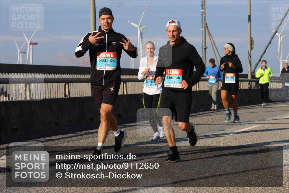 03.10.2025 - Köhlbrandbrückenlauf Strokosch-Dieckow http://msf.ph/oto/9112650 03.10.2025 09:46:06 Position 2 1886, 1764 meine-sportfotos.de