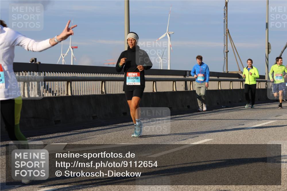 03.10.2025 - Köhlbrandbrückenlauf Strokosch-Dieckow http://msf.ph/oto/9112654 03.10.2025 09:46:08 Position 2 1338 meine-sportfotos.de