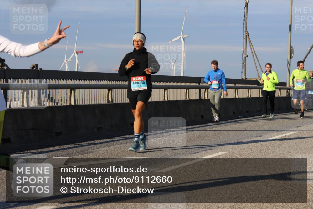 03.10.2025 - Köhlbrandbrückenlauf Strokosch-Dieckow http://msf.ph/oto/9112660 03.10.2025 09:46:08 Position 2 1338 meine-sportfotos.de