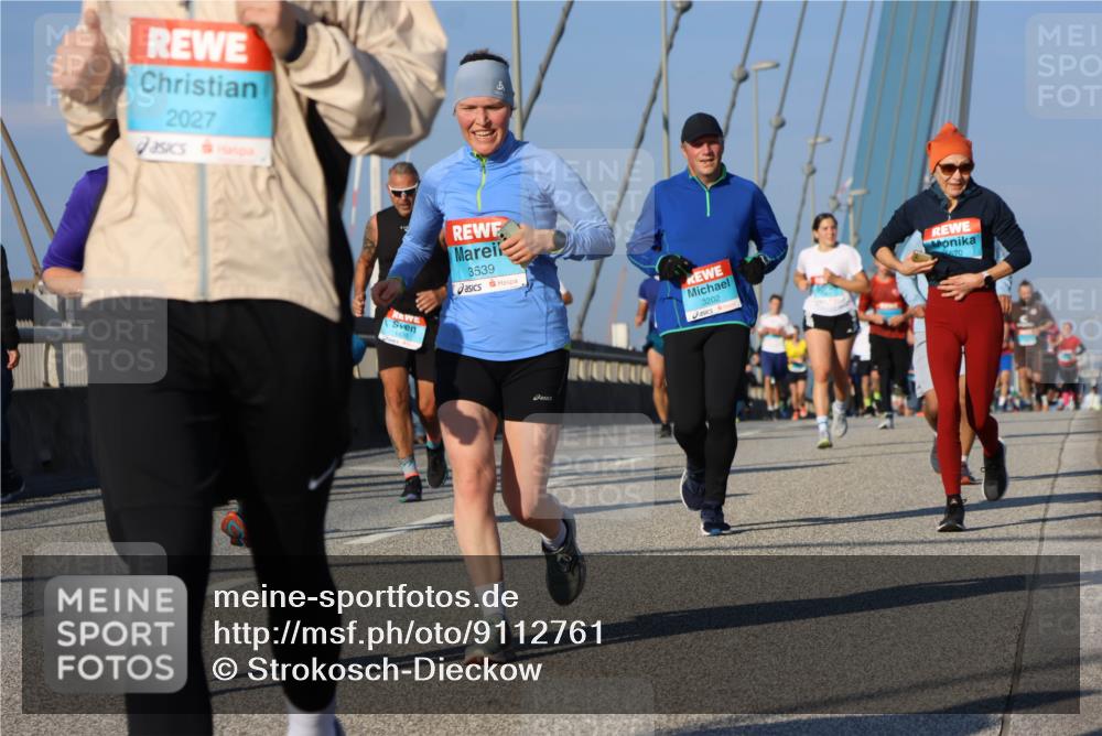 03.10.2025 - Köhlbrandbrückenlauf Strokosch-Dieckow http://msf.ph/oto/9112761 03.10.2025 09:46:20 Position 2 2027, 3539, 3202, 670 meine-sportfotos.de