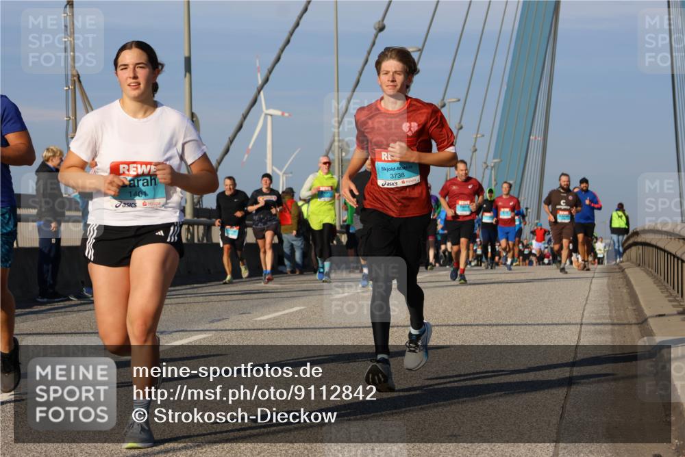 03.10.2025 - Köhlbrandbrückenlauf Strokosch-Dieckow http://msf.ph/oto/9112842 03.10.2025 09:46:30 Position 2 1401, 3738 meine-sportfotos.de