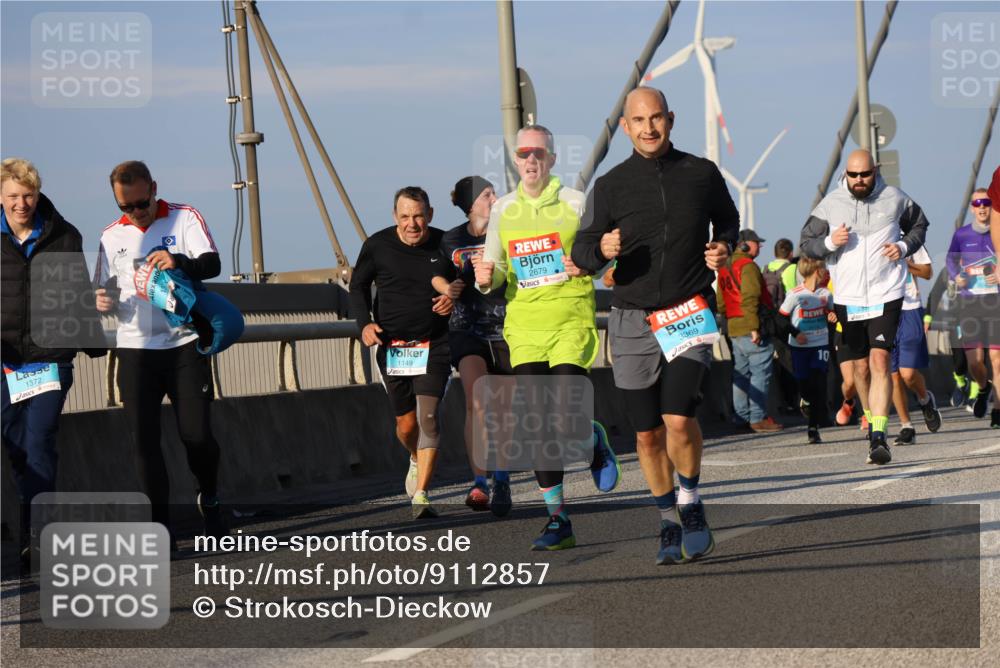 03.10.2025 - Köhlbrandbrückenlauf Strokosch-Dieckow http://msf.ph/oto/9112857 03.10.2025 09:46:33 Position 2 1372, 1149, 2679, 3369, 28, 10 meine-sportfotos.de