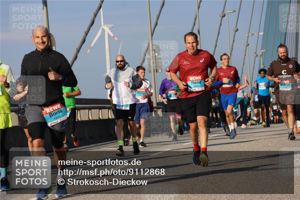 03.10.2025 - Köhlbrandbrückenlauf Strokosch-Dieckow http://msf.ph/oto/9112868 03.10.2025 09:46:34 Position 2 3369, 2882, 2786 meine-sportfotos.de