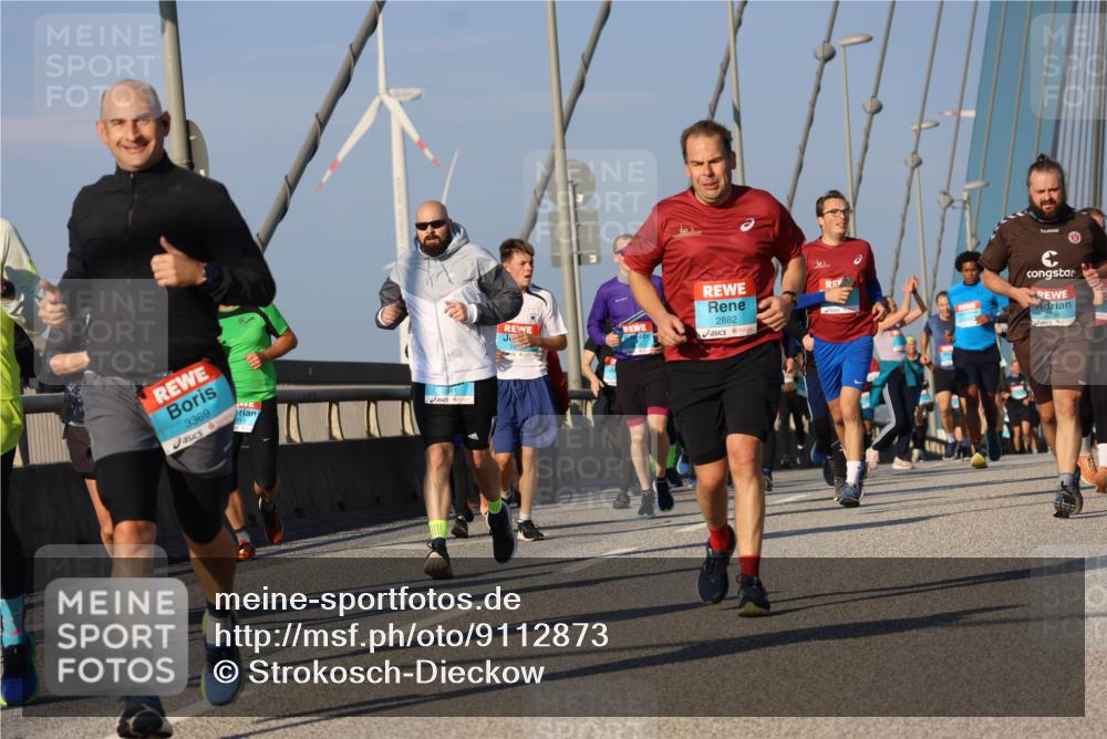 03.10.2025 - Köhlbrandbrückenlauf Strokosch-Dieckow http://msf.ph/oto/9112873 03.10.2025 09:46:34 Position 2 3369, 2881, 2882 meine-sportfotos.de
