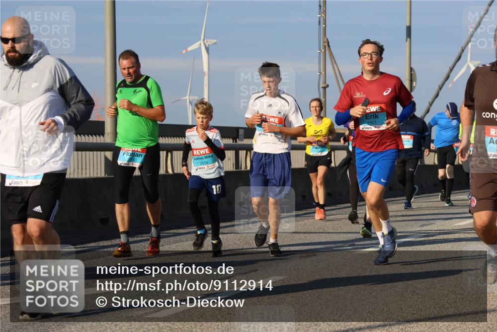 03.10.2025 - Köhlbrandbrückenlauf Strokosch-Dieckow http://msf.ph/oto/9112914 03.10.2025 09:46:41 Position 2 2074, 10, 1901 meine-sportfotos.de