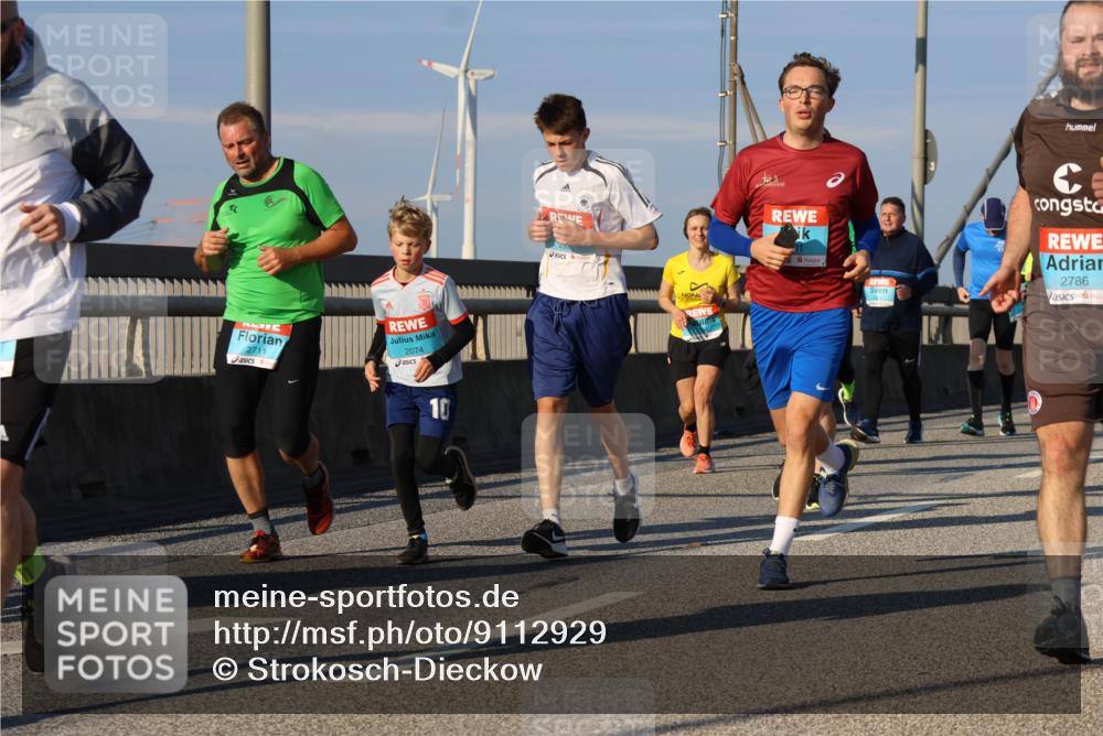 03.10.2025 - Köhlbrandbrückenlauf Strokosch-Dieckow http://msf.ph/oto/9112929 03.10.2025 09:46:41 Position 2 2711, 2074, 10, 2786 meine-sportfotos.de