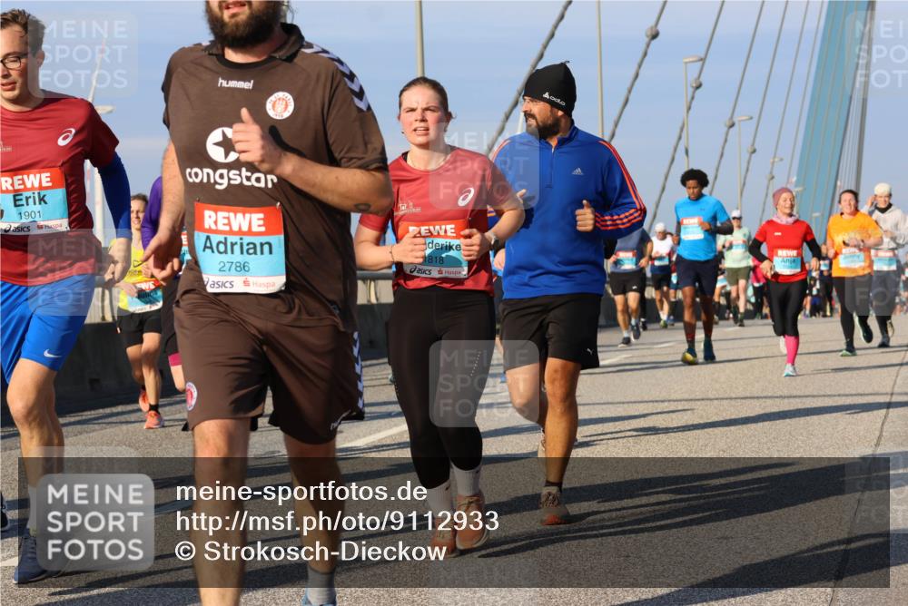 03.10.2025 - Köhlbrandbrückenlauf Strokosch-Dieckow http://msf.ph/oto/9112933 03.10.2025 09:46:43 Position 2 1901, 2786, 1818 meine-sportfotos.de