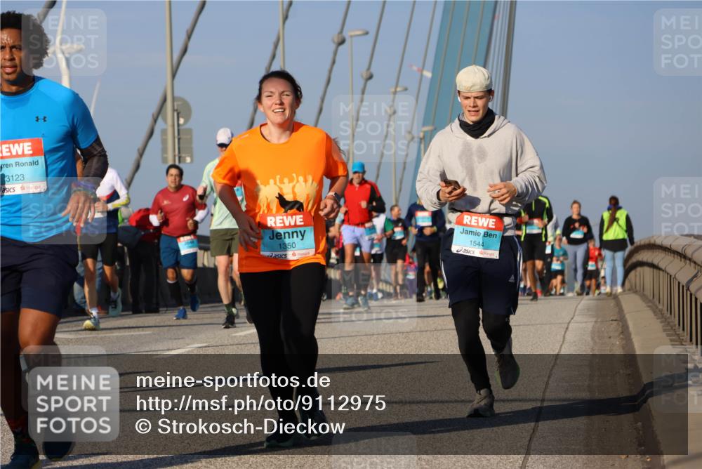 03.10.2025 - Köhlbrandbrückenlauf Strokosch-Dieckow http://msf.ph/oto/9112975 03.10.2025 09:46:47 Position 2 3123, 1350, 1544 meine-sportfotos.de
