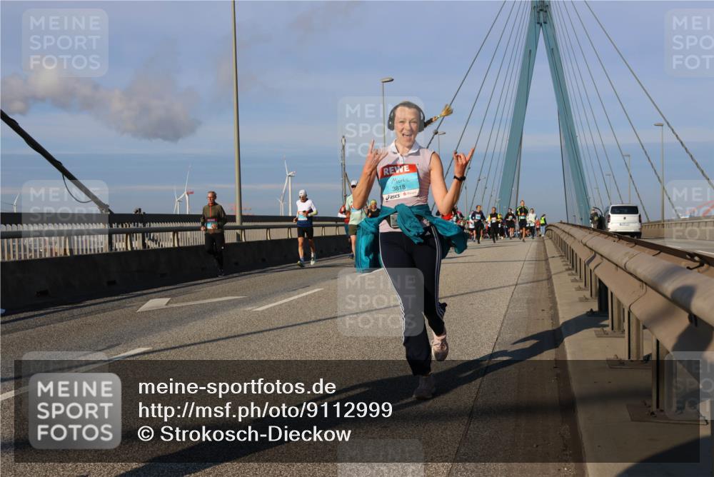 03.10.2025 - Köhlbrandbrückenlauf Strokosch-Dieckow http://msf.ph/oto/9112999 03.10.2025 09:46:53 Position 2 3818 meine-sportfotos.de