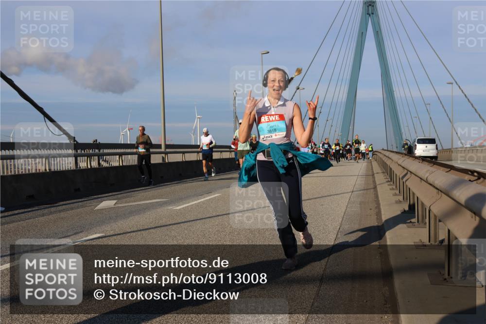03.10.2025 - Köhlbrandbrückenlauf Strokosch-Dieckow http://msf.ph/oto/9113008 03.10.2025 09:46:53 Position 2 3818 meine-sportfotos.de