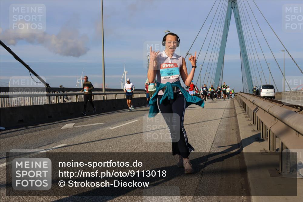 03.10.2025 - Köhlbrandbrückenlauf Strokosch-Dieckow http://msf.ph/oto/9113018 03.10.2025 09:46:53 Position 2 3818 meine-sportfotos.de