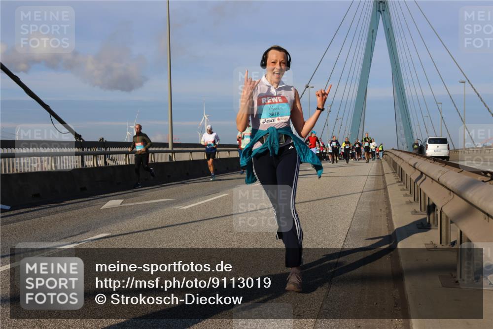 03.10.2025 - Köhlbrandbrückenlauf Strokosch-Dieckow http://msf.ph/oto/9113019 03.10.2025 09:46:53 Position 2 3818 meine-sportfotos.de