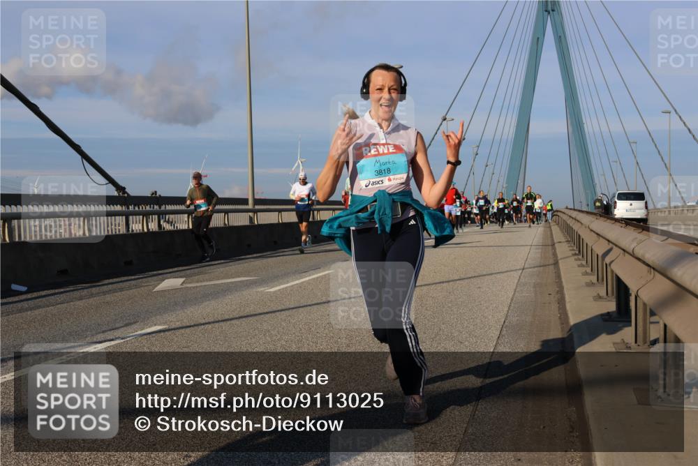 03.10.2025 - Köhlbrandbrückenlauf Strokosch-Dieckow http://msf.ph/oto/9113025 03.10.2025 09:46:53 Position 2 3818 meine-sportfotos.de