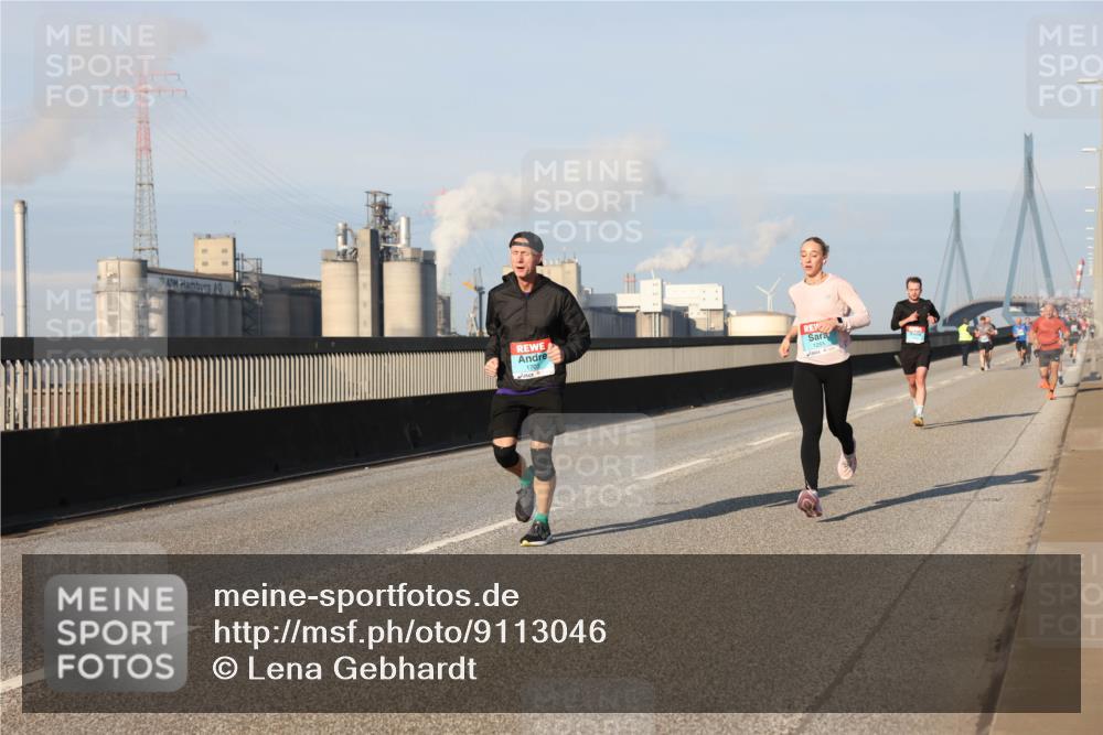 03.10.2025 - Köhlbrandbrückenlauf Lena Gebhardt http://msf.ph/oto/9113046 03.10.2025 09:42:38 Position 2 1703, 1251 meine-sportfotos.de