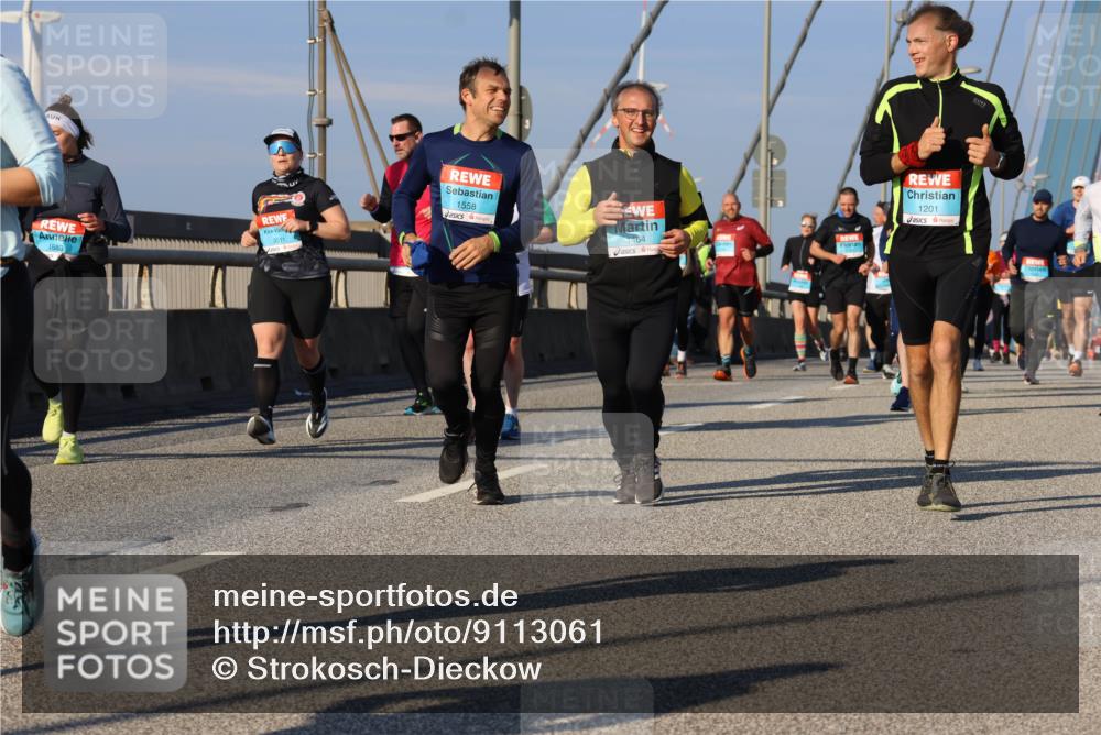 03.10.2025 - Köhlbrandbrückenlauf Strokosch-Dieckow http://msf.ph/oto/9113061 03.10.2025 09:47:01 Position 2 1583, 3011, 1558, 1464, 1201 meine-sportfotos.de