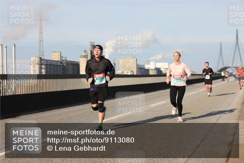 03.10.2025 - Köhlbrandbrückenlauf Lena Gebhardt http://msf.ph/oto/9113080 03.10.2025 09:42:39 Position 2 1703, 1251 meine-sportfotos.de