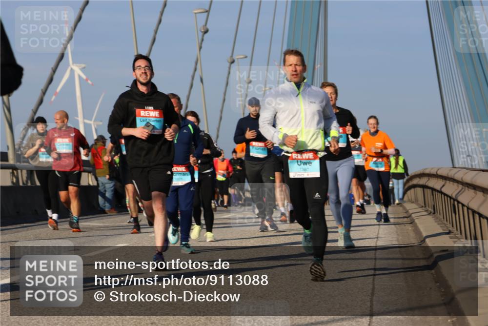 03.10.2025 - Köhlbrandbrückenlauf Strokosch-Dieckow http://msf.ph/oto/9113088 03.10.2025 09:47:03 Position 2 1367 meine-sportfotos.de