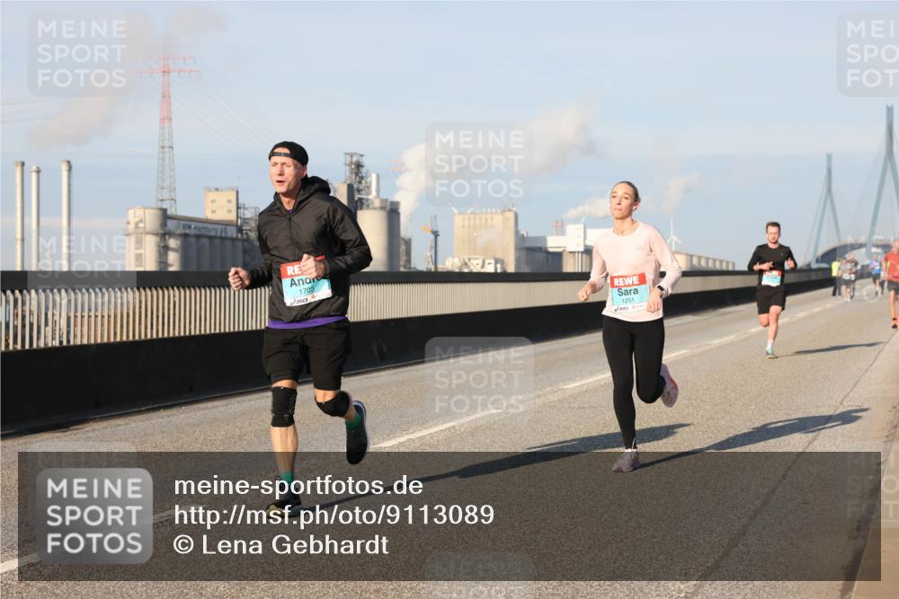 03.10.2025 - Köhlbrandbrückenlauf Lena Gebhardt http://msf.ph/oto/9113089 03.10.2025 09:42:39 Position 2 1703, 1251 meine-sportfotos.de