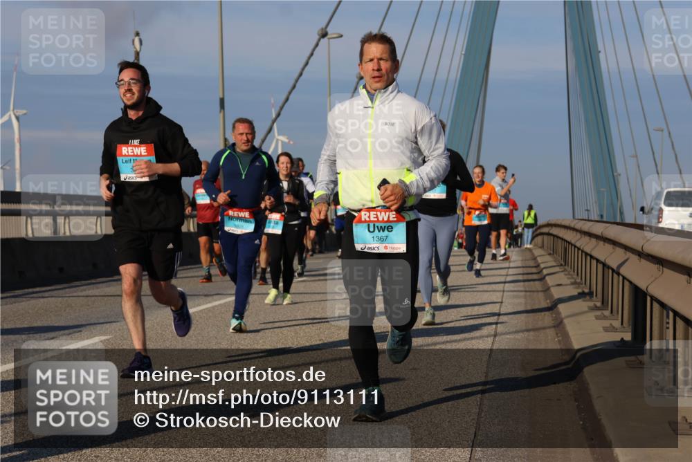 03.10.2025 - Köhlbrandbrückenlauf Strokosch-Dieckow http://msf.ph/oto/9113111 03.10.2025 09:47:06 Position 2 1805, 1367 meine-sportfotos.de