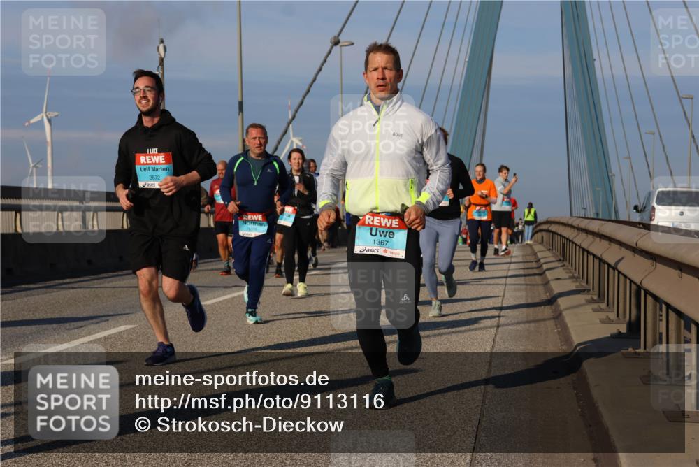 03.10.2025 - Köhlbrandbrückenlauf Strokosch-Dieckow http://msf.ph/oto/9113116 03.10.2025 09:47:06 Position 2 3672, 1805, 1367 meine-sportfotos.de